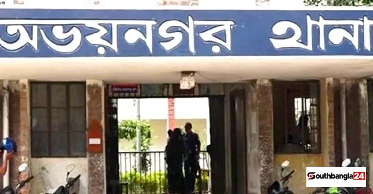 স্কুলে চতুর্থ শ্রেণির ছাত্রীকে ধর্ষণ: প্রধান শিক্ষক ও দপ্তরি