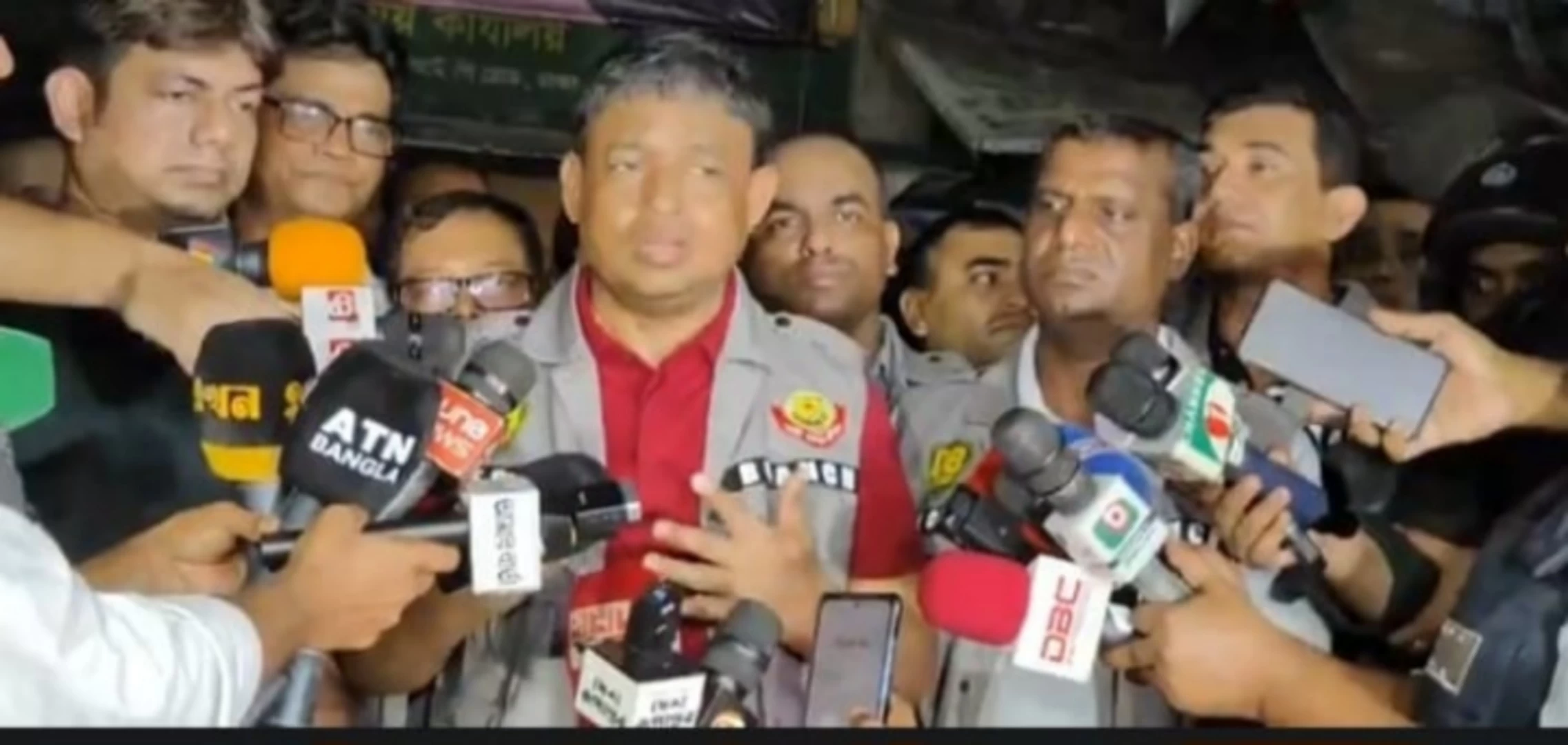 বিএনপির কার্যালয়ে পুলিশের অভিযান, আটক ৭